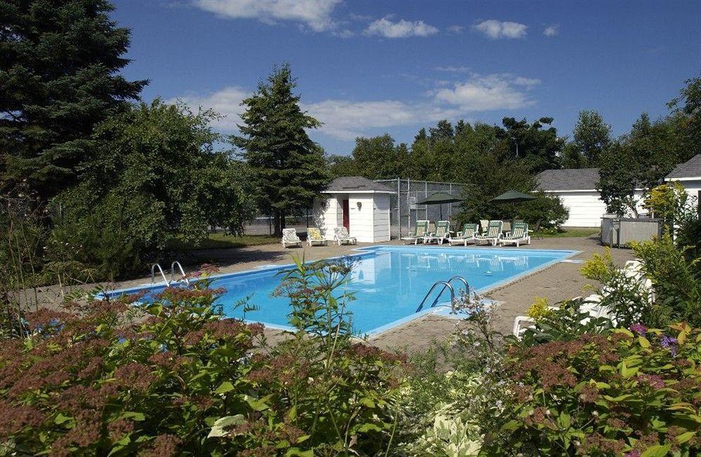 Hotel Au Petit Berger La Malbaie Kültér fotó