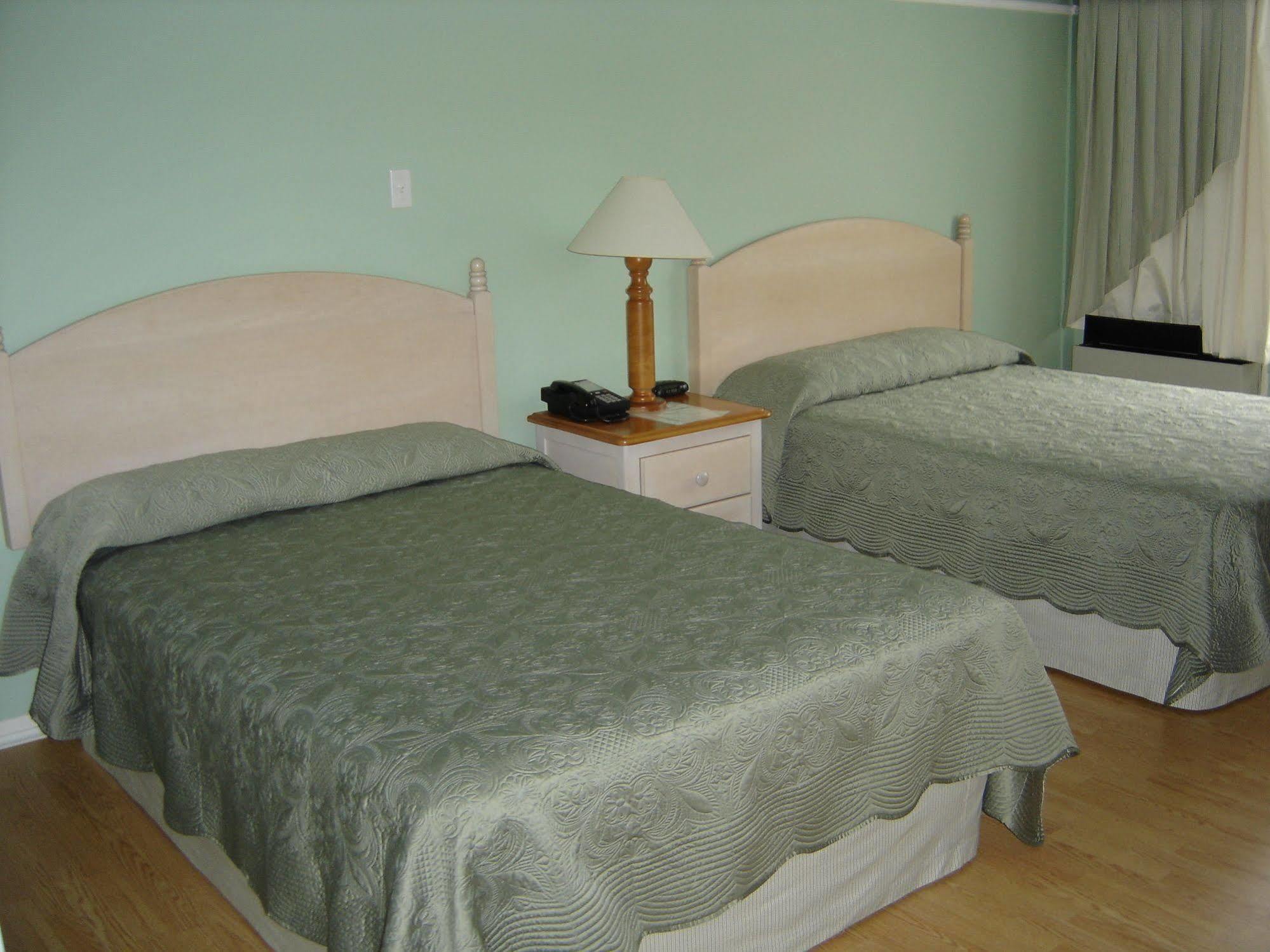 Hotel Au Petit Berger La Malbaie Kültér fotó