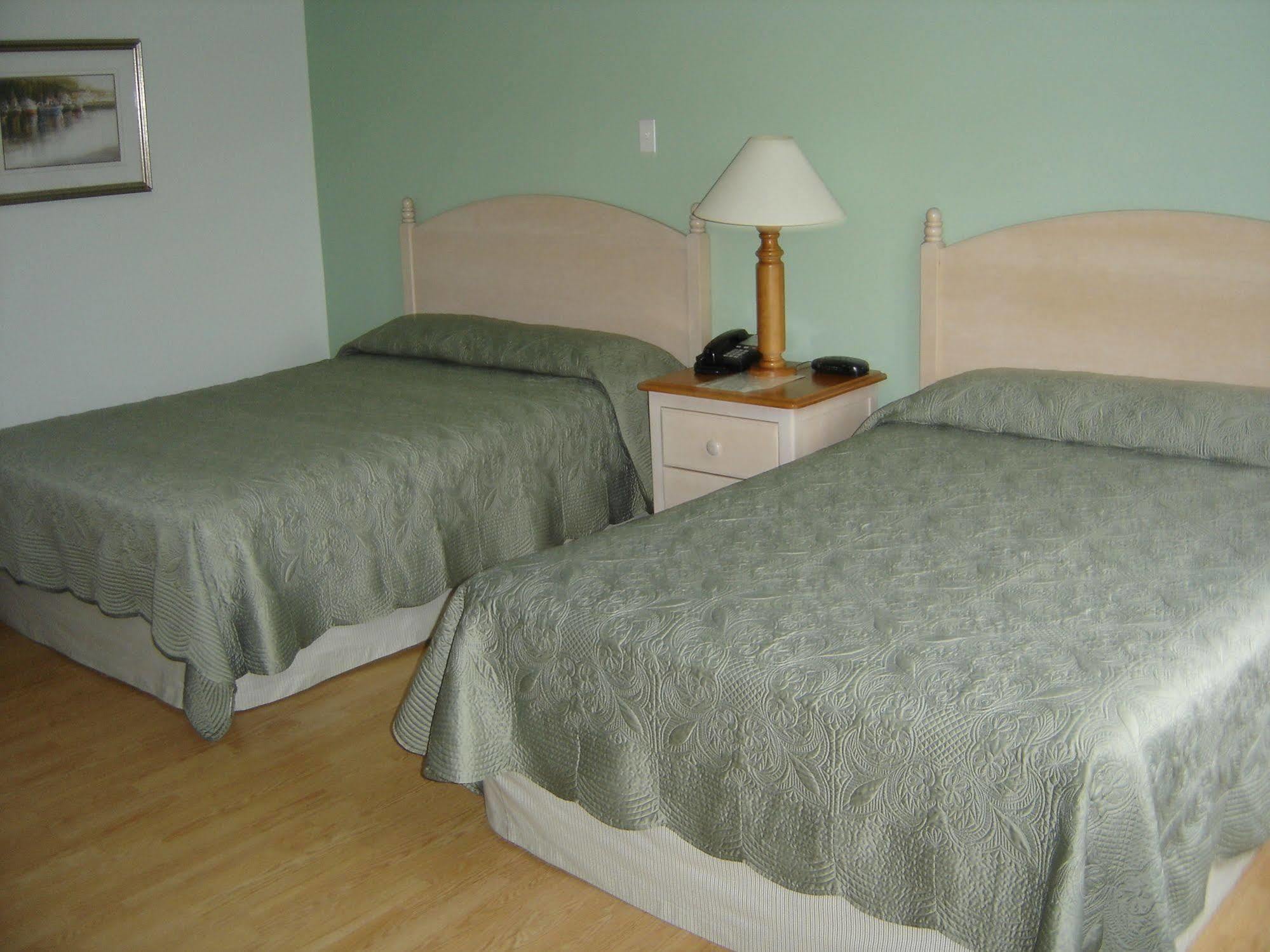 Hotel Au Petit Berger La Malbaie Kültér fotó